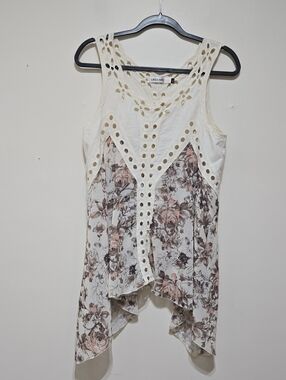 ORIGAMI By Vivien Cream Floral Eyelet Tank Top